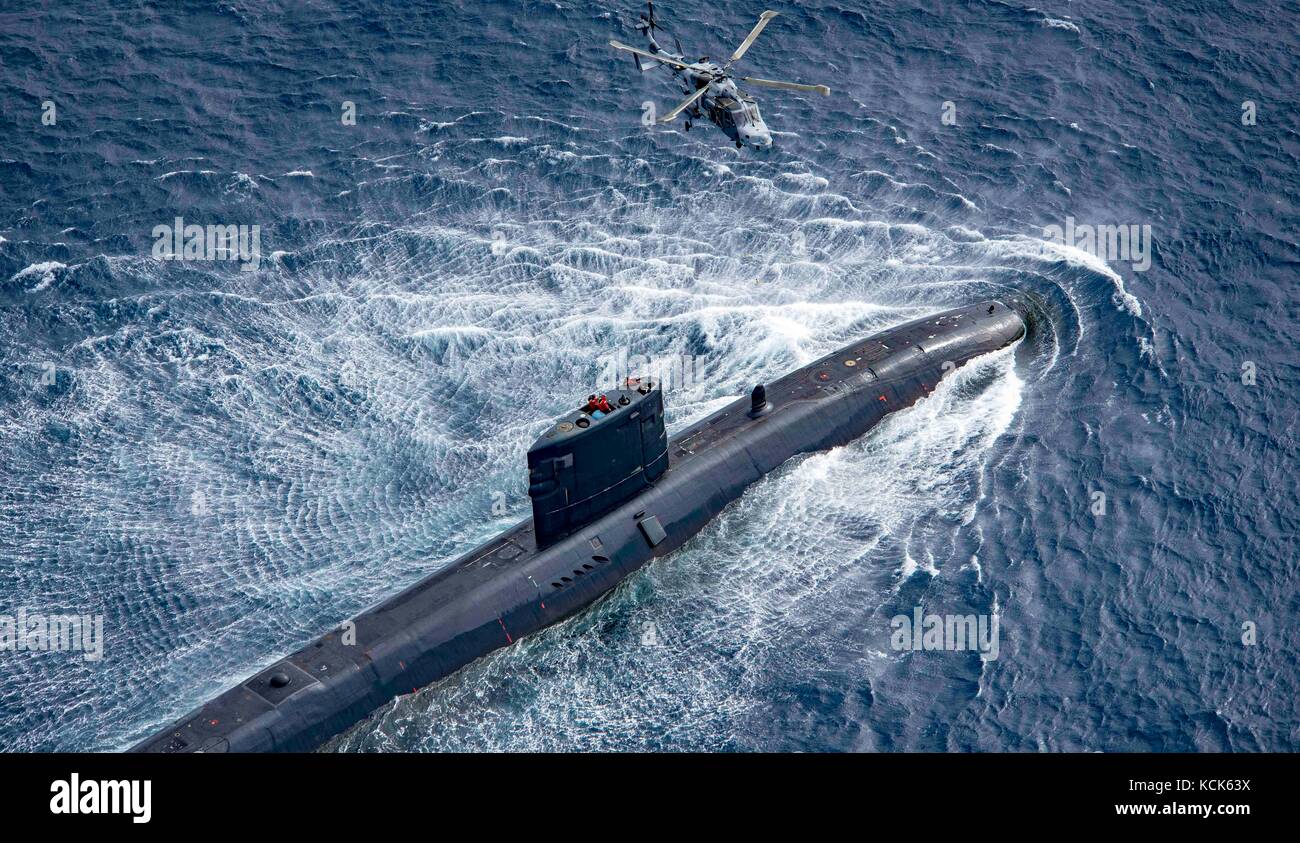 The British Royal Navy Trafalgarclass fleet submarine HMS Trenchant Stock Photo 162691086 Alamy