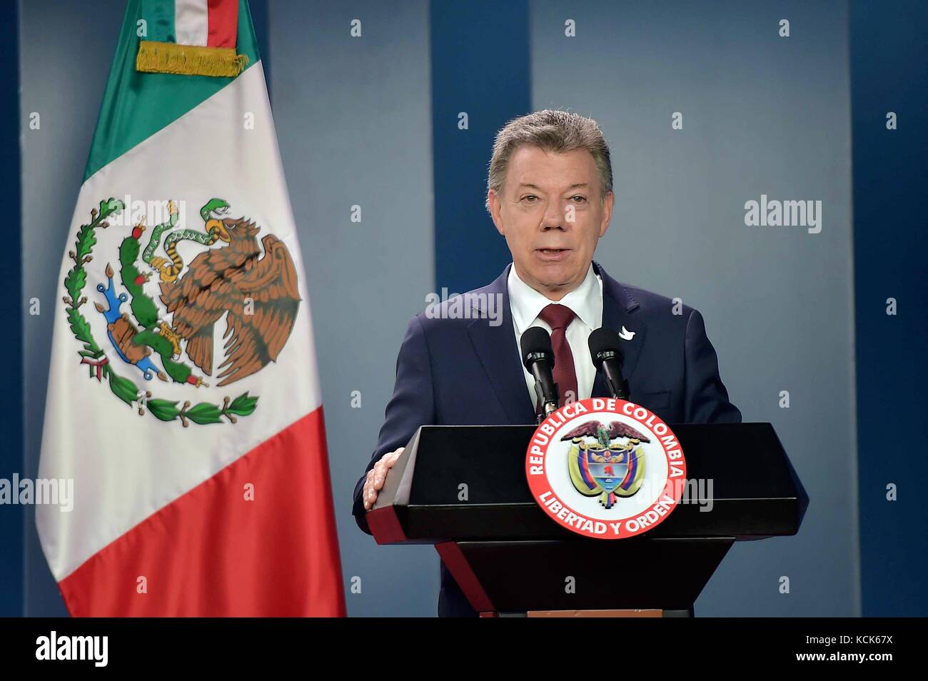 Colombian President Juan Manuel Santos speaks during a joint press conference with Mexican President Enrique Pena Nieto at the Narino Presidential Palace October 27, 2016 in Bogota, Colombia.  (photo by Mexican Presidency Photo  via Planetpix) Stock Photo