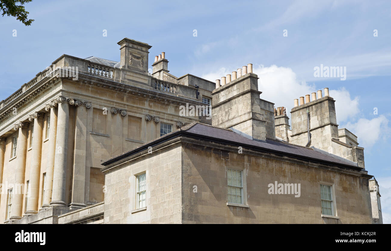 Detail of roofline of Georgian town houses of Bath stone, Royal Crescent, Bath, UK Stock Photo