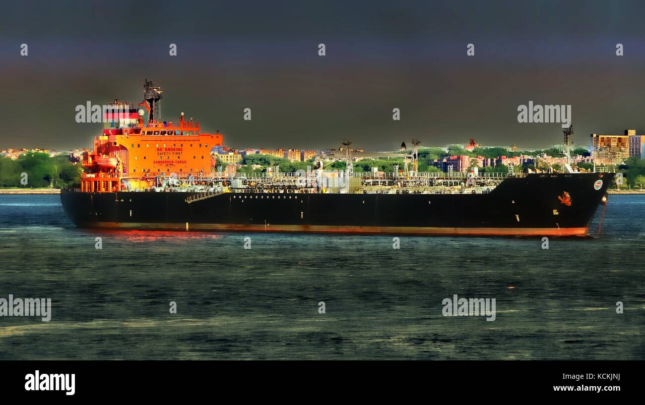 Oil Tanker Shipping Boat Stock Photo Alamy
