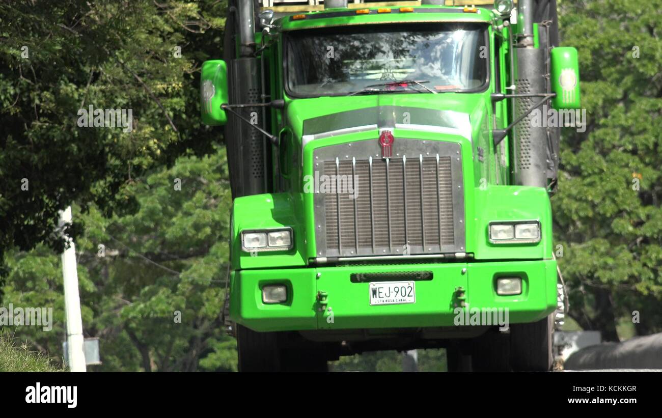 Green Truck Tractor Trailer Stock Photo Alamy