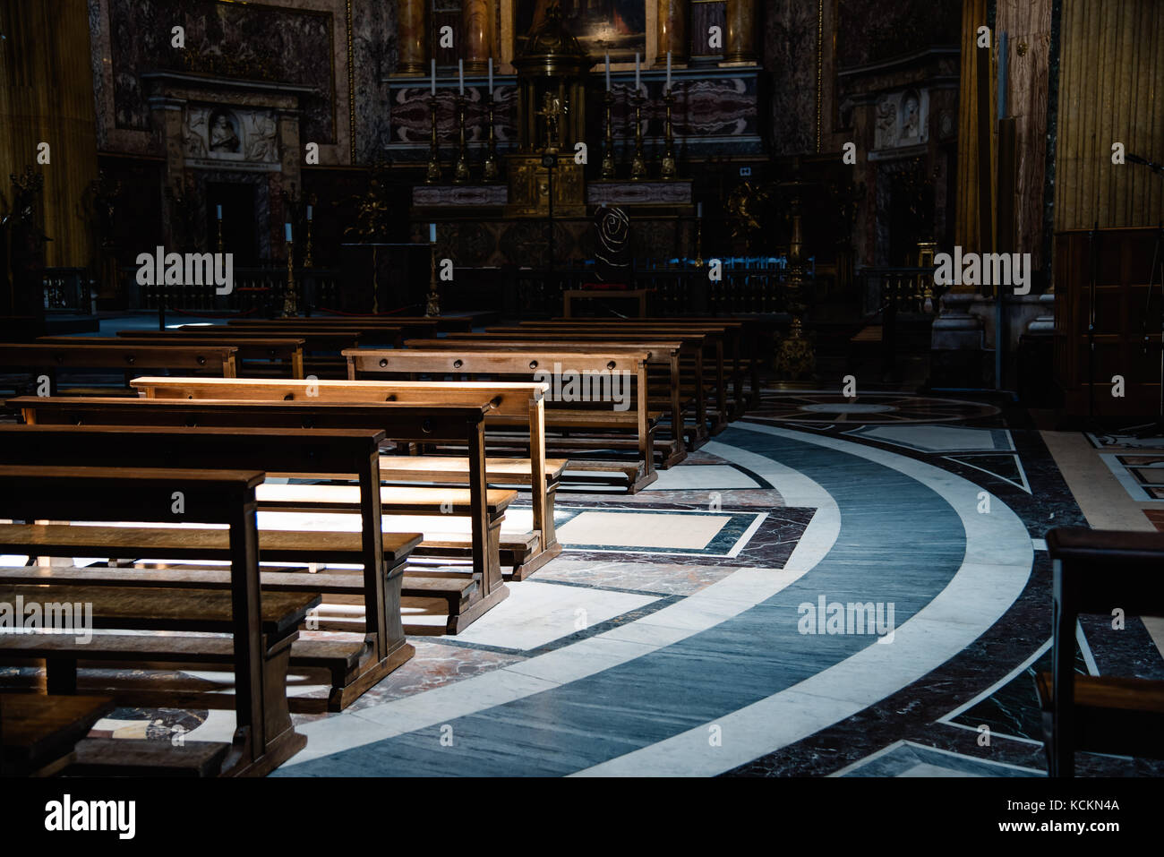 Dome of the church of the gesu in rome hi-res stock photography and ...