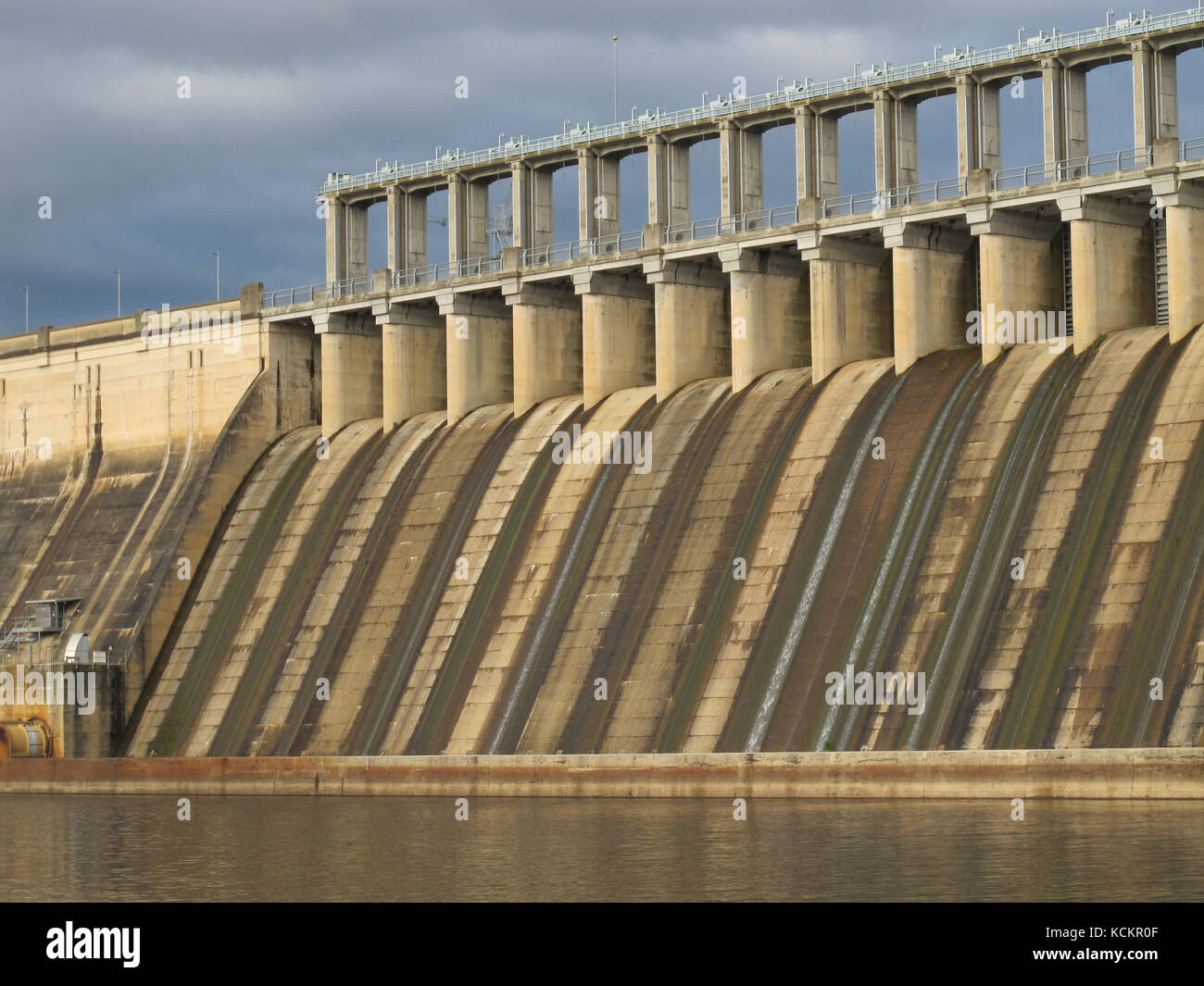 Hume Weir, and Hume Lake, full in 2011 for the first time in many years
