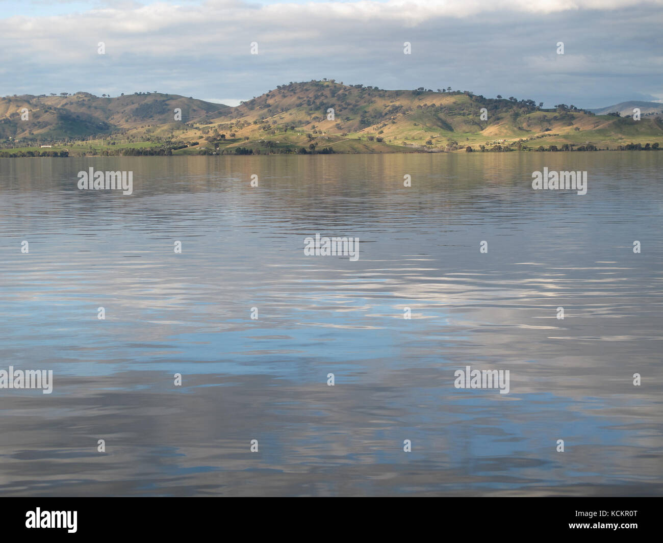 Lake Hume, full in 2011 after more than a decade of drought. Cf. image