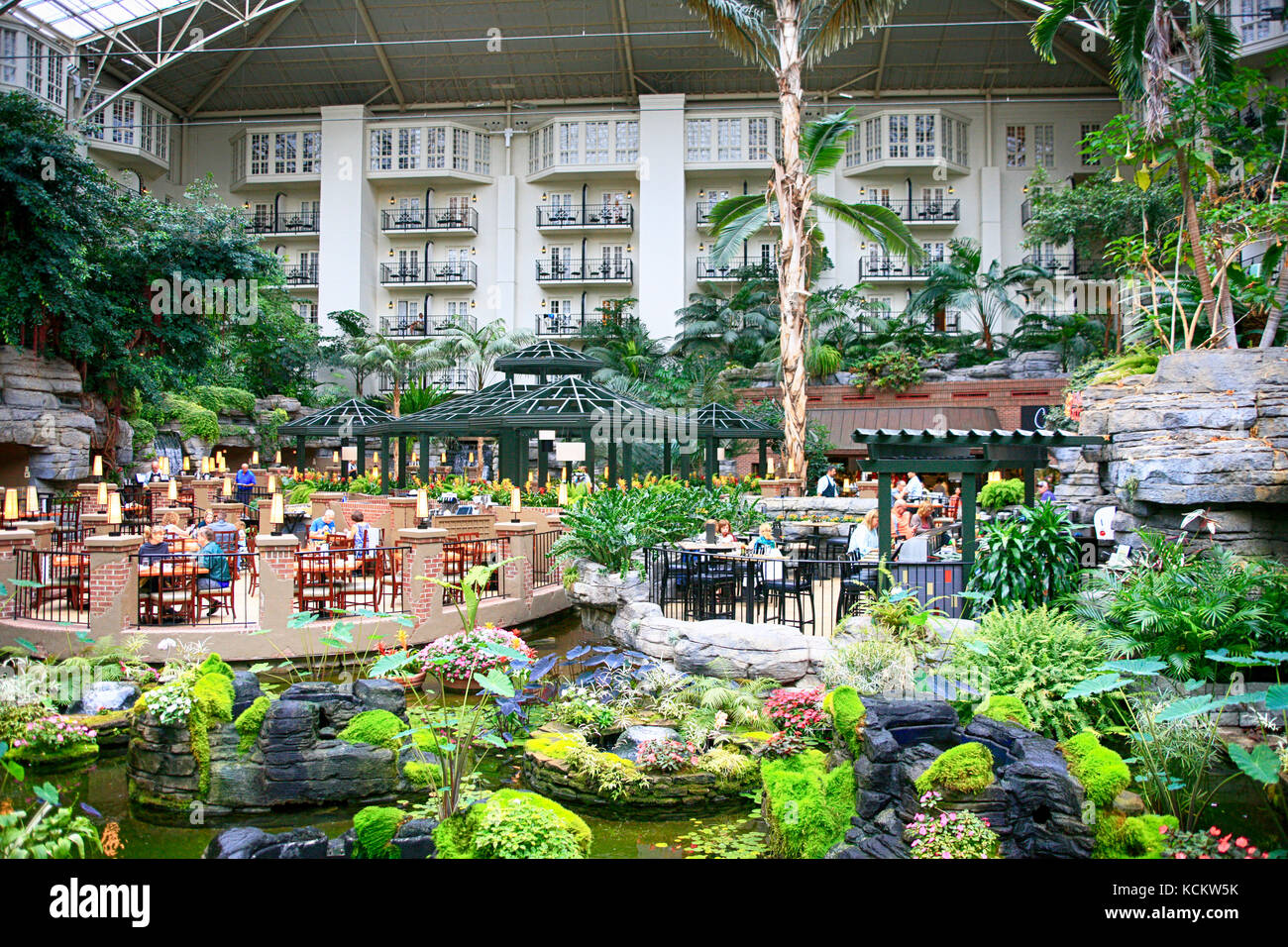 People enjoying the dining experienece in the Gaylord Opryland hotel