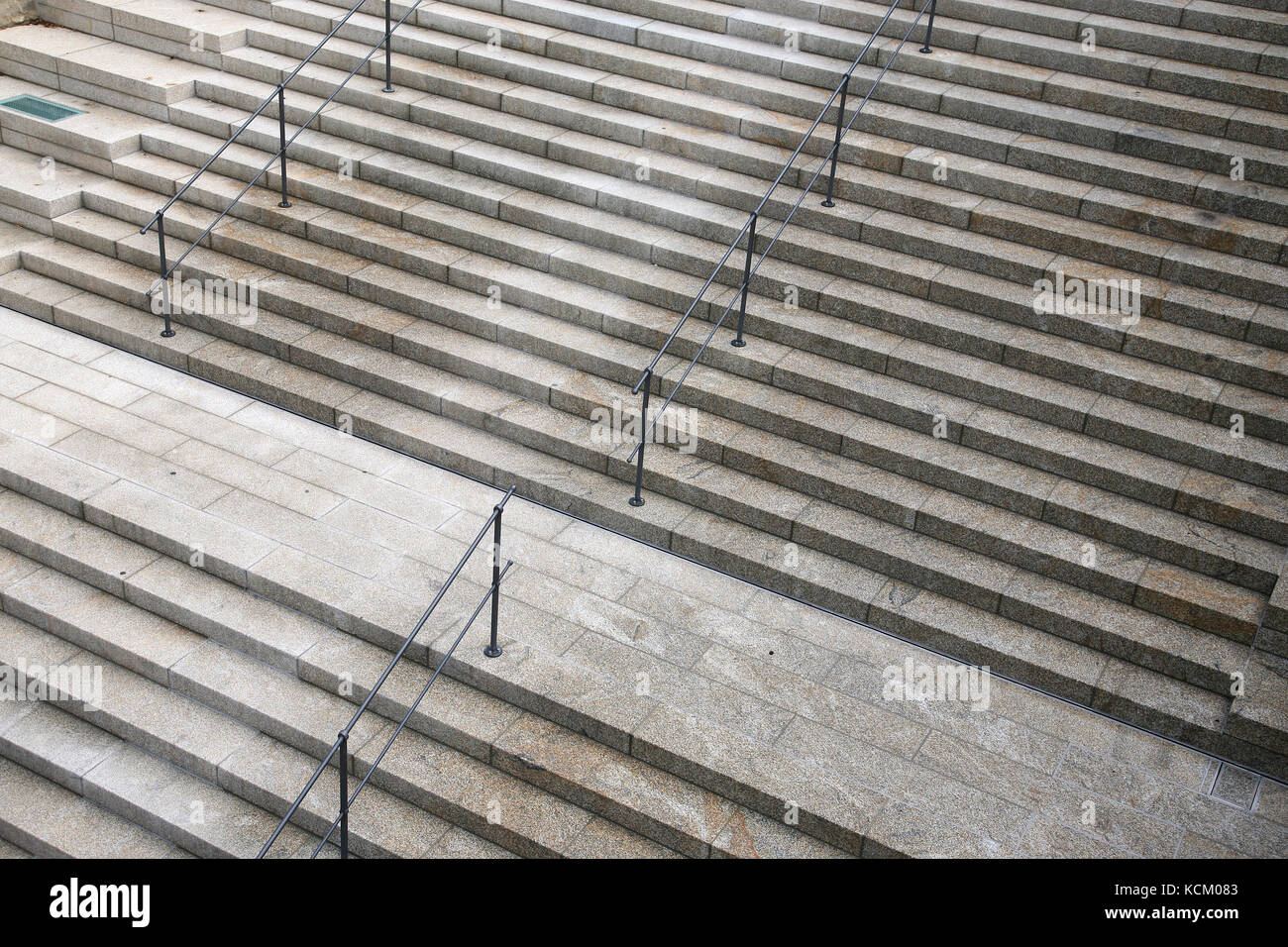 Broad flight of steps hi-res stock photography and images - Alamy