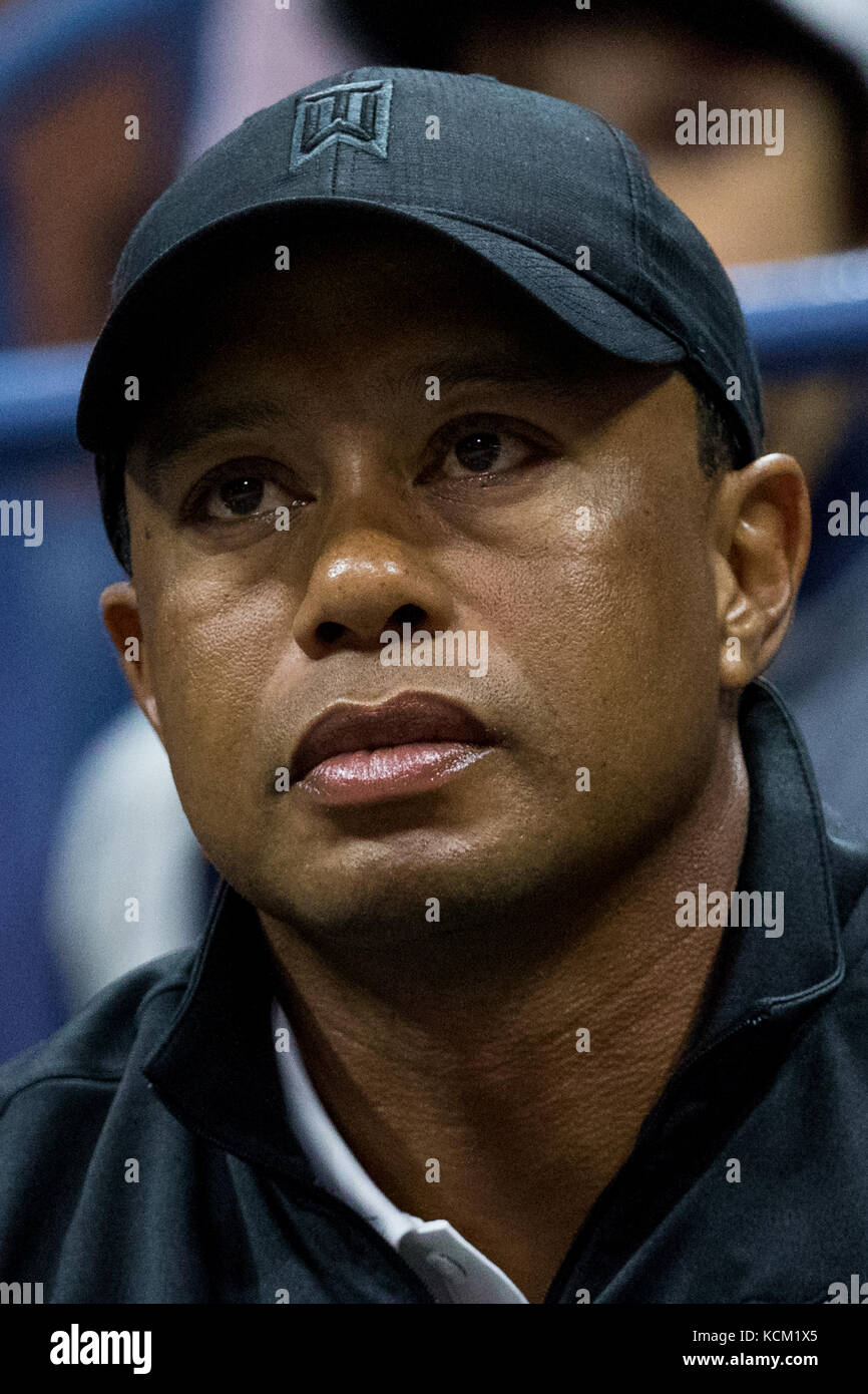 Tiger Woods watching the Men's SemiFinals at the 2017 US Open Tennis