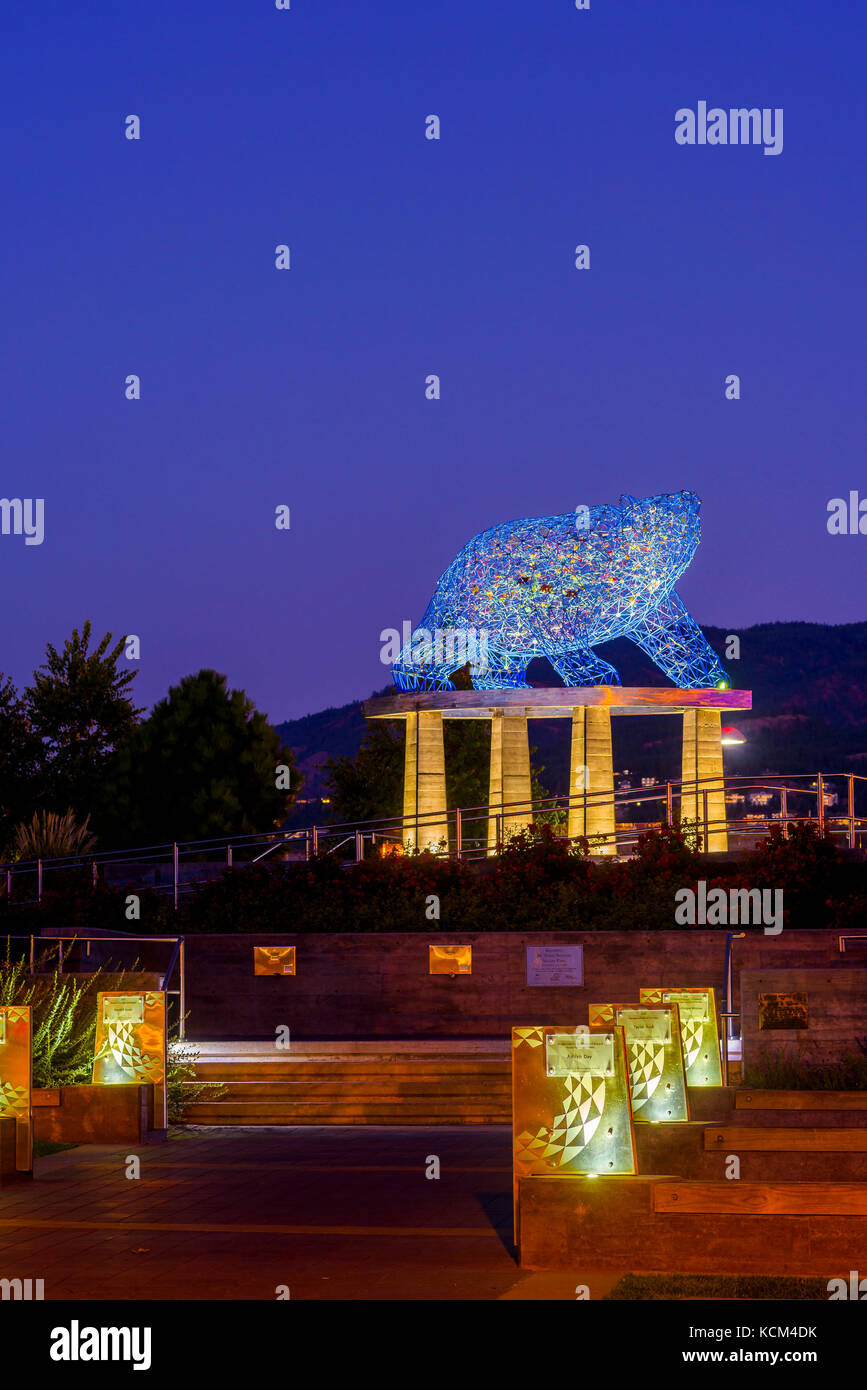 Kelowna sculpture hires stock photography and images Alamy