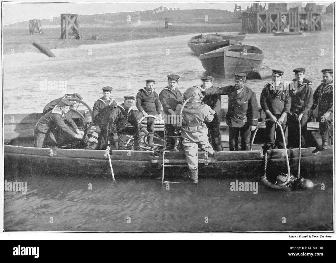 Diving bell QE2 80 Stock Photo Alamy