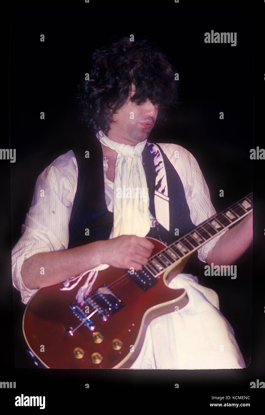 THE FIRM featuring Jimmy Page of Led Zeppelin performing live at The Forum in Los Angeles, CA USA on March 14, 1985. Photo © Kevin Estrada / Media Punch Stock Photo - Alamy THE FIRM featuring Jimmy Page of Led Zeppelin performing live at The Forum in Los Angeles, CA USA on March 14, 1985. Photo © Kevin Estrada / Media Punch Stock Photo - Alamy