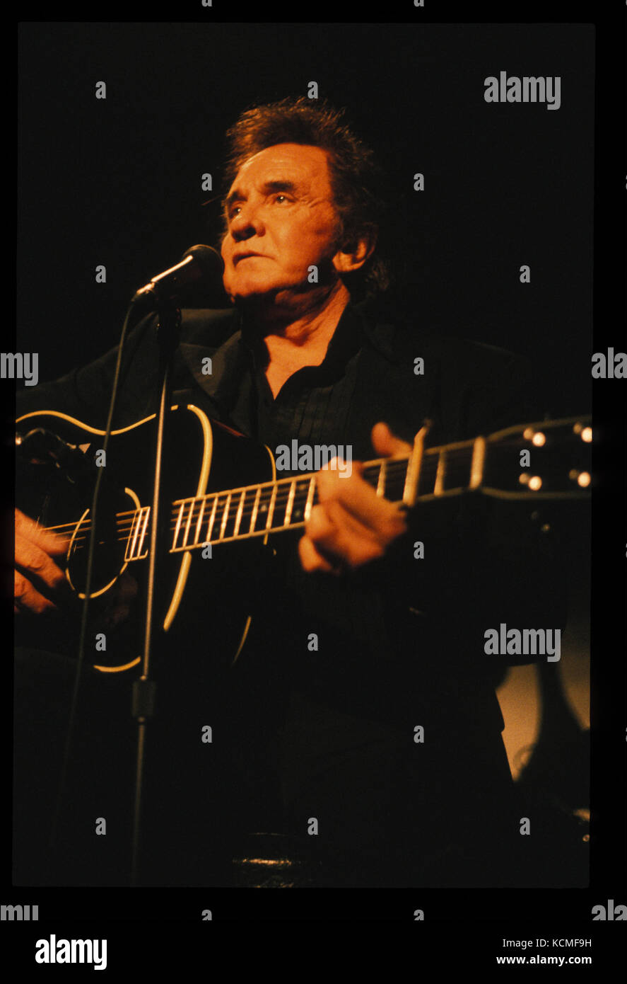 Johnny cash live hi-res stock photography and images - Alamy