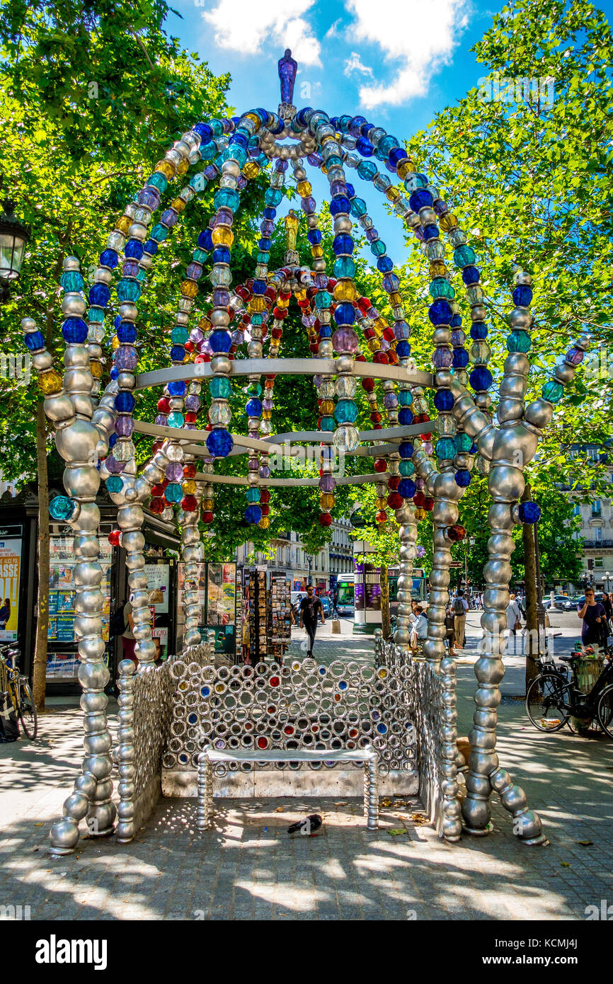 The entrance of the Palais Royal metro on Place Colette was redesigned by Jean-Michel Othoniel, as the 'Kiosque des noctambules' Stock Photo