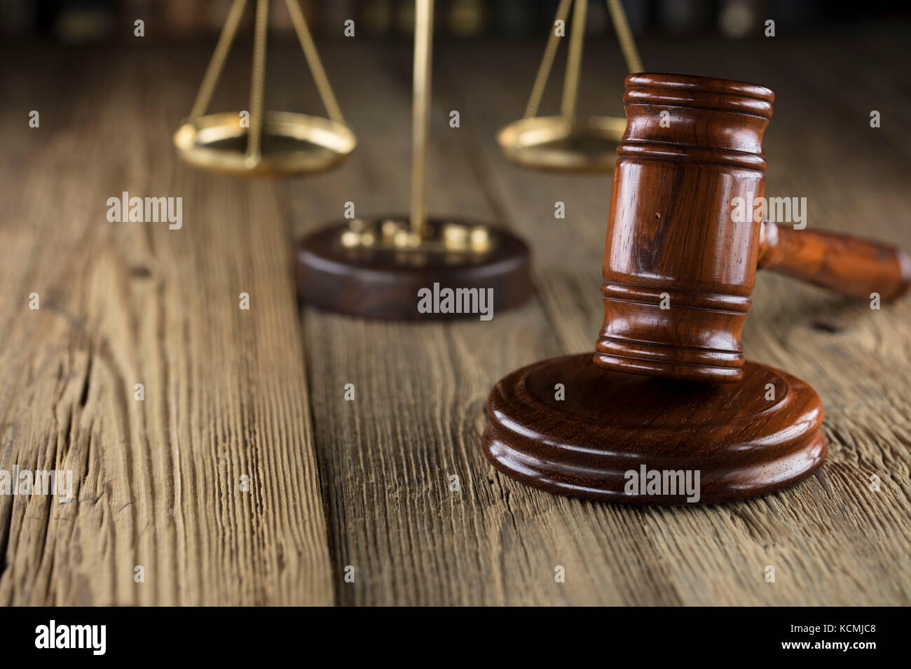 Legal office. Law firm. Gavel and books Stock Photo Alamy