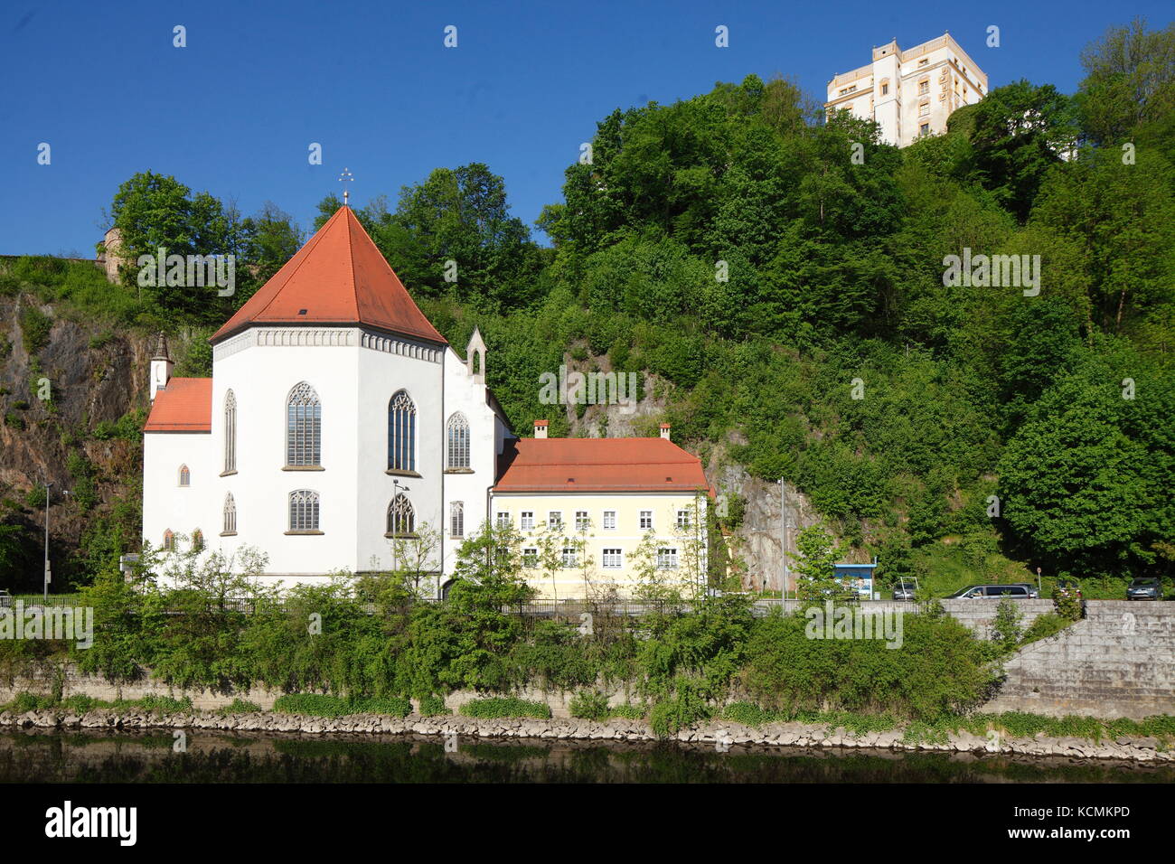Church St. Salvator and Fortres Oberhaus at river Ilz, Passau, Bavaria, Germany, Europe  I Nebenkirche St. Salvator  am Ilzufer, Veste Oberhaus, Passa Stock Photo