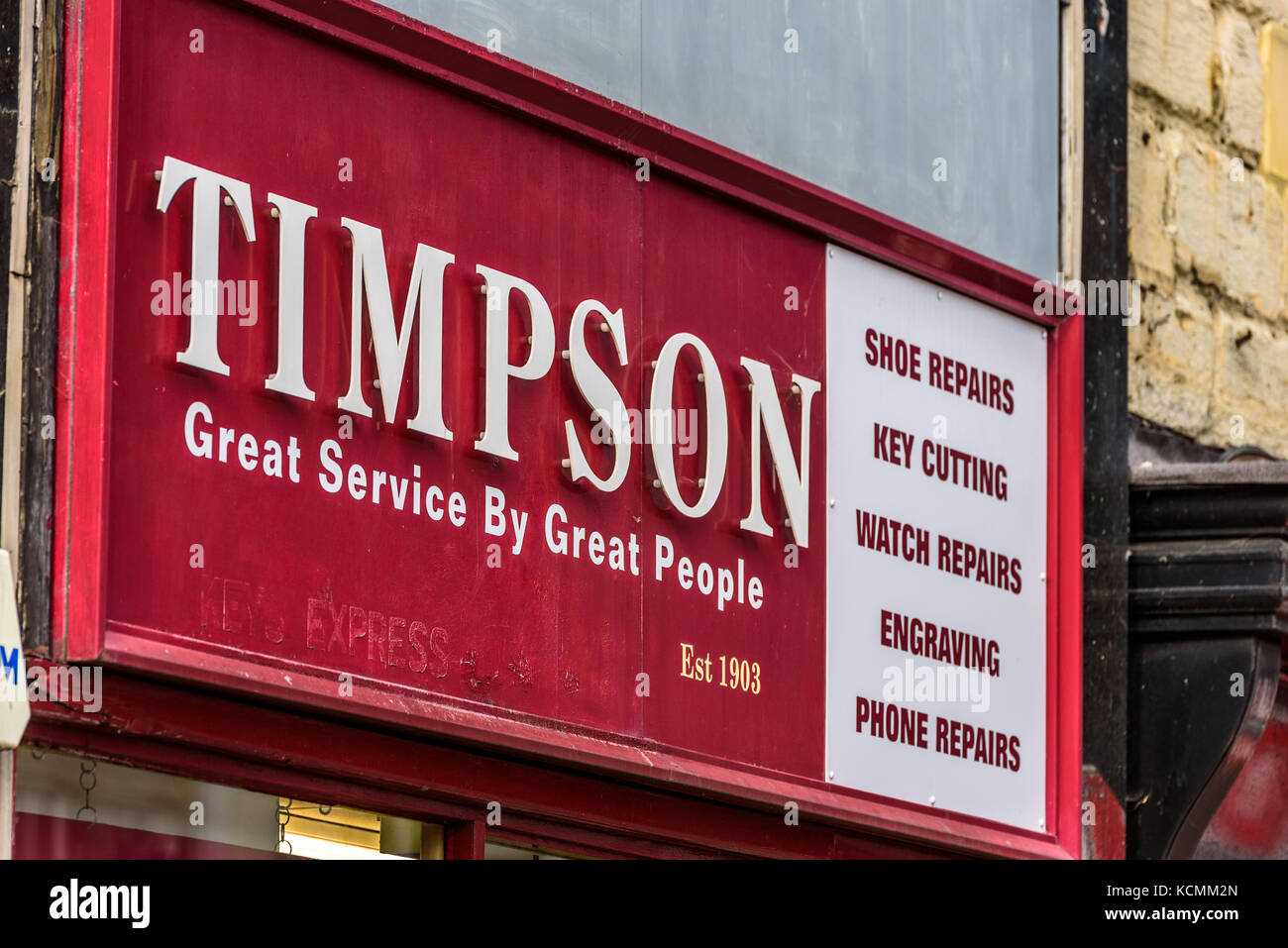 Key cutting sign hires stock photography and images Alamy