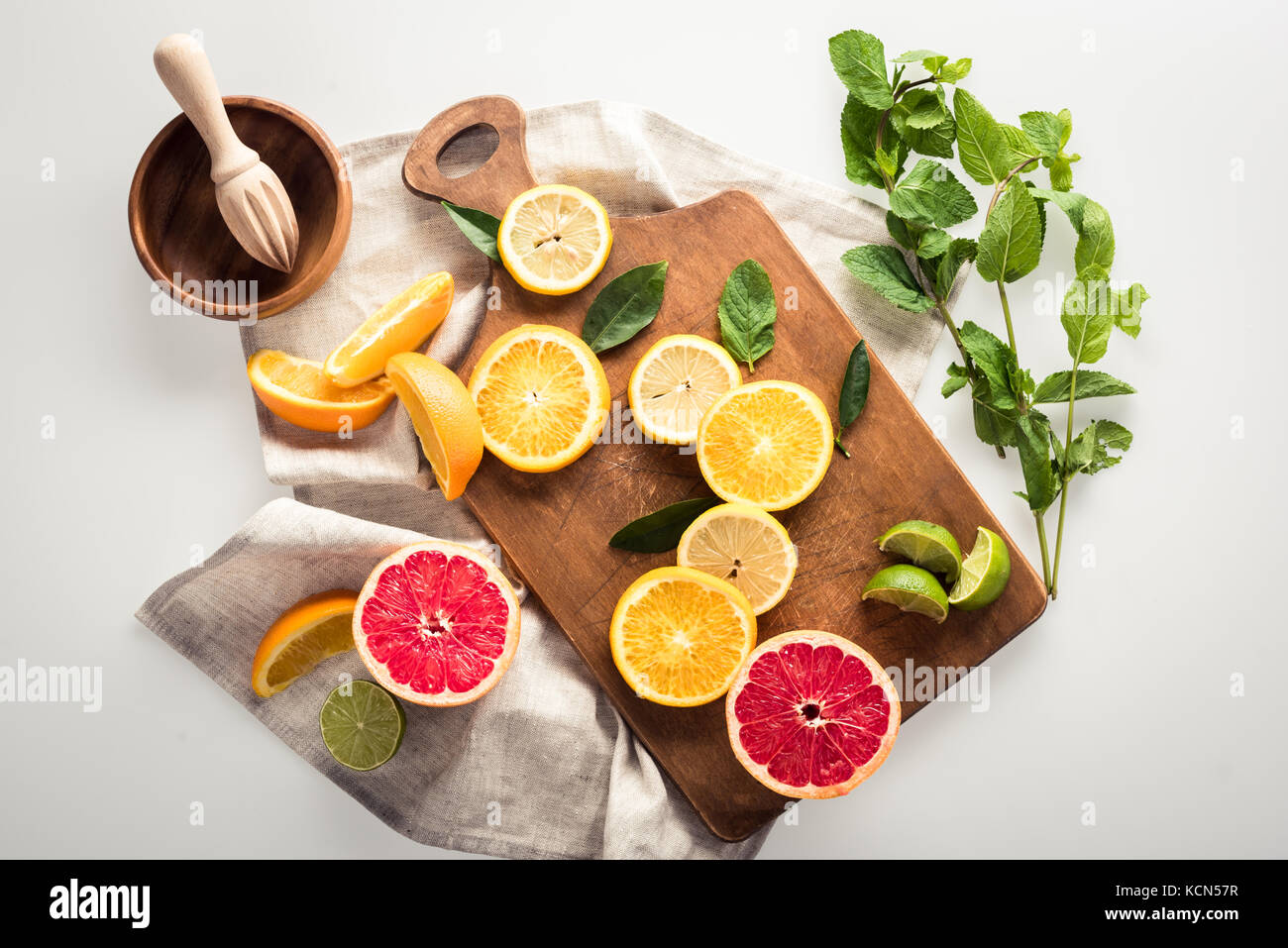 Sliced whole lemons oranges hi-res stock photography and images - Alamy