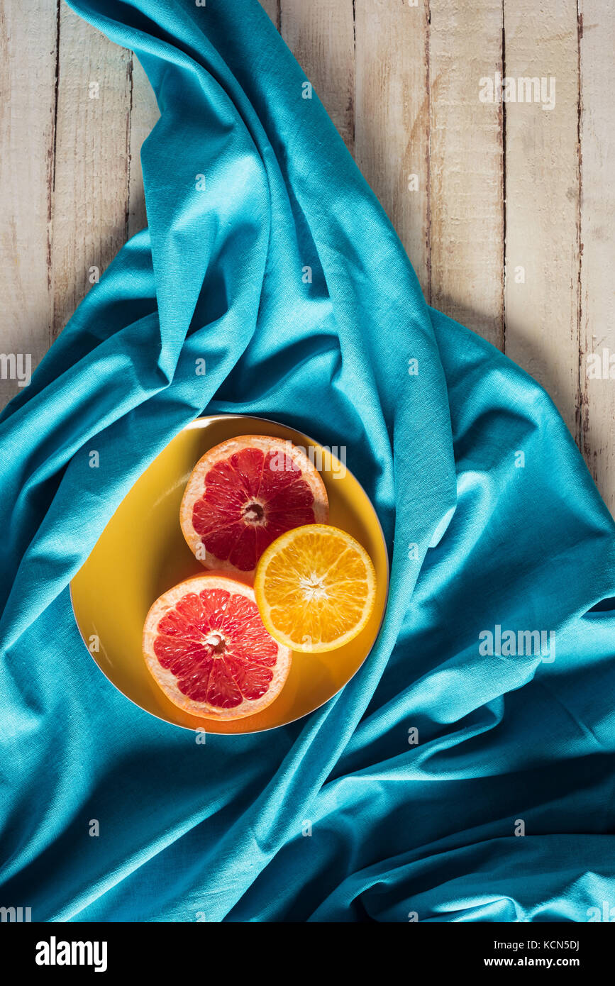 grapefruit and orange slices Stock Photo Alamy