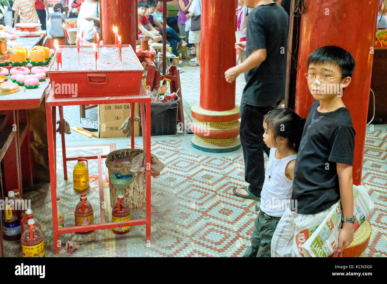 chinese new year and honor ancestors