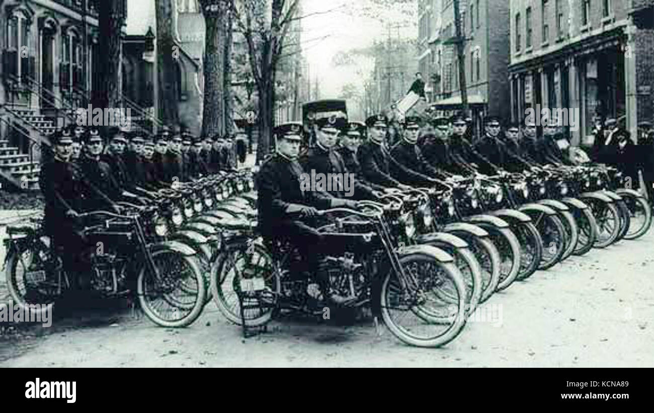 Escouade policiers motards Montreal 1918 Stock Photo