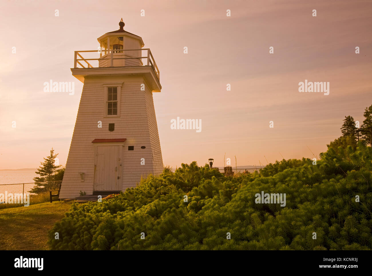 Walton Harbour lighthouse,Minas Basin, Nova Scotia, Canada Stock Photo