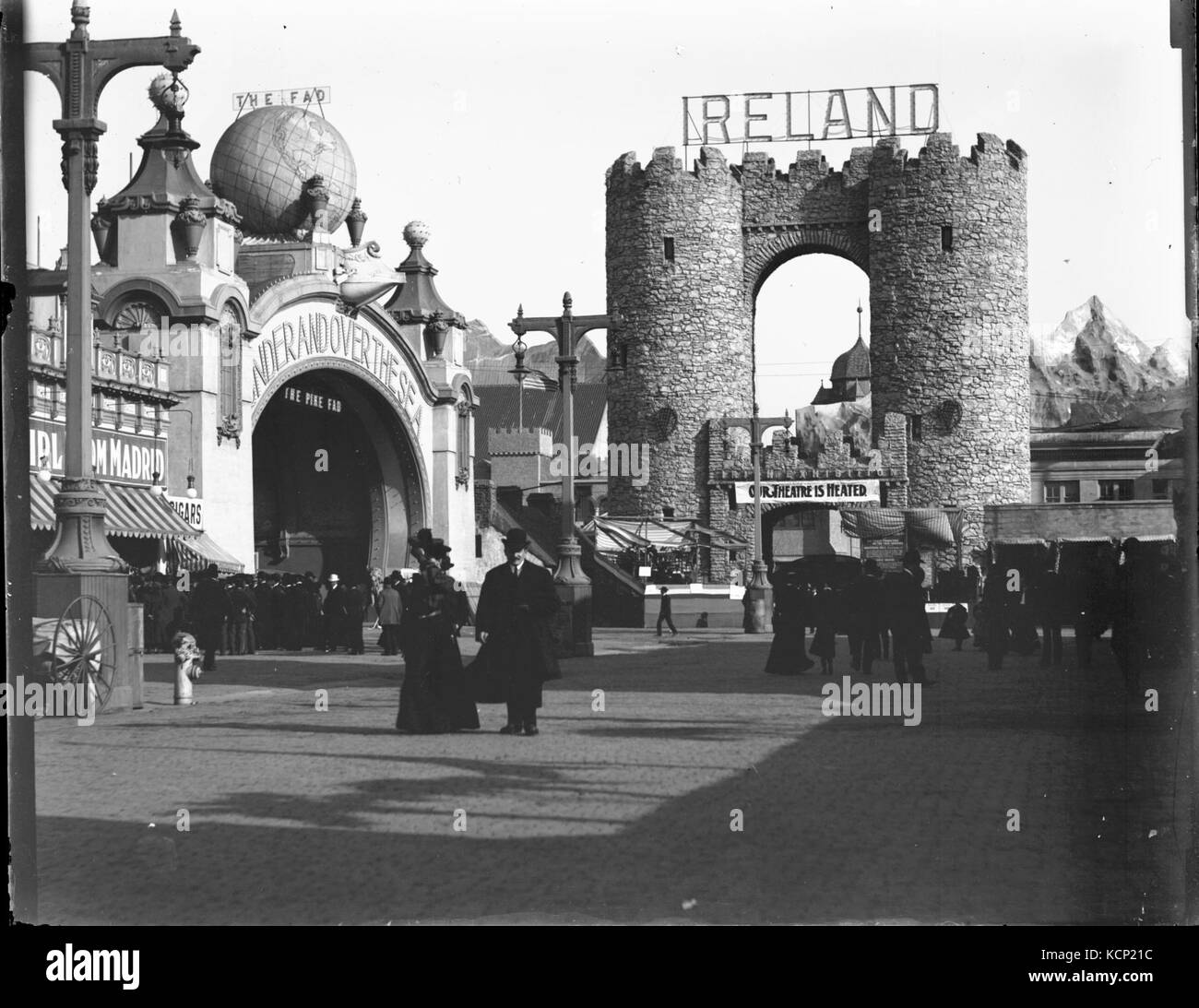 Entrances to Over and Under the Sea and the Irish Village attractions on the Pike at the 1904 World's Fair Stock Photo