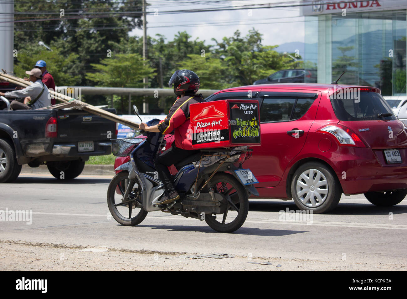 CHIANG MAI, THAILAND SEPTEMBER 23 2017 Delivery service man ride a Motercycle of Pizza Hut