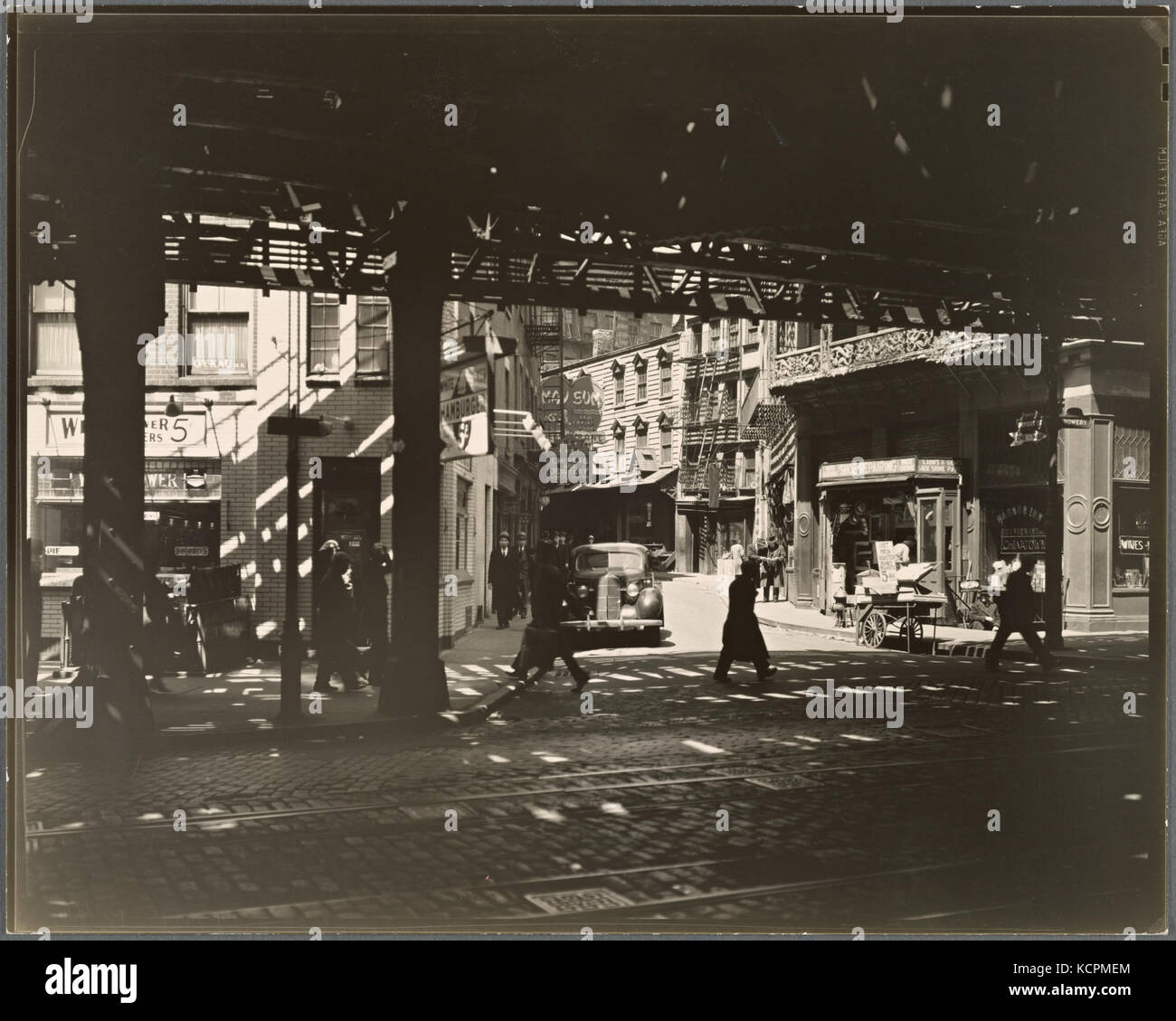 el-second-and-third-avenue-lines-looking-toward-doyers-street