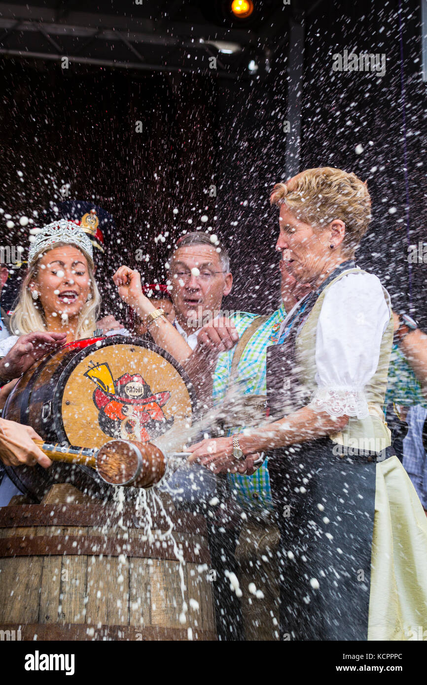 Kitchener, Ontario, Canada. 06th Oct, 2017. Official Opening of the 49th annual Kitchener