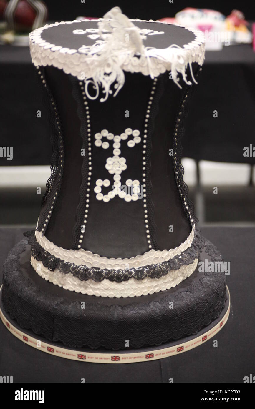 London, UK. 6th Oct, 2017. Cake Bake Show opens its doors in ExCel