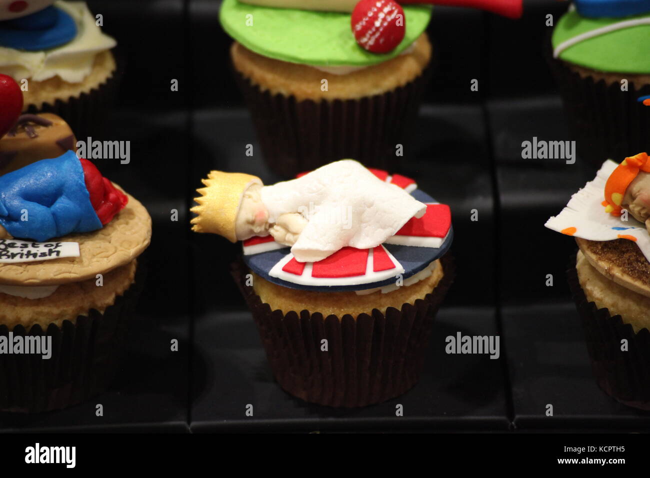 London, UK. 6th Oct, 2017. Cake Bake Show opens its doors in ExCel