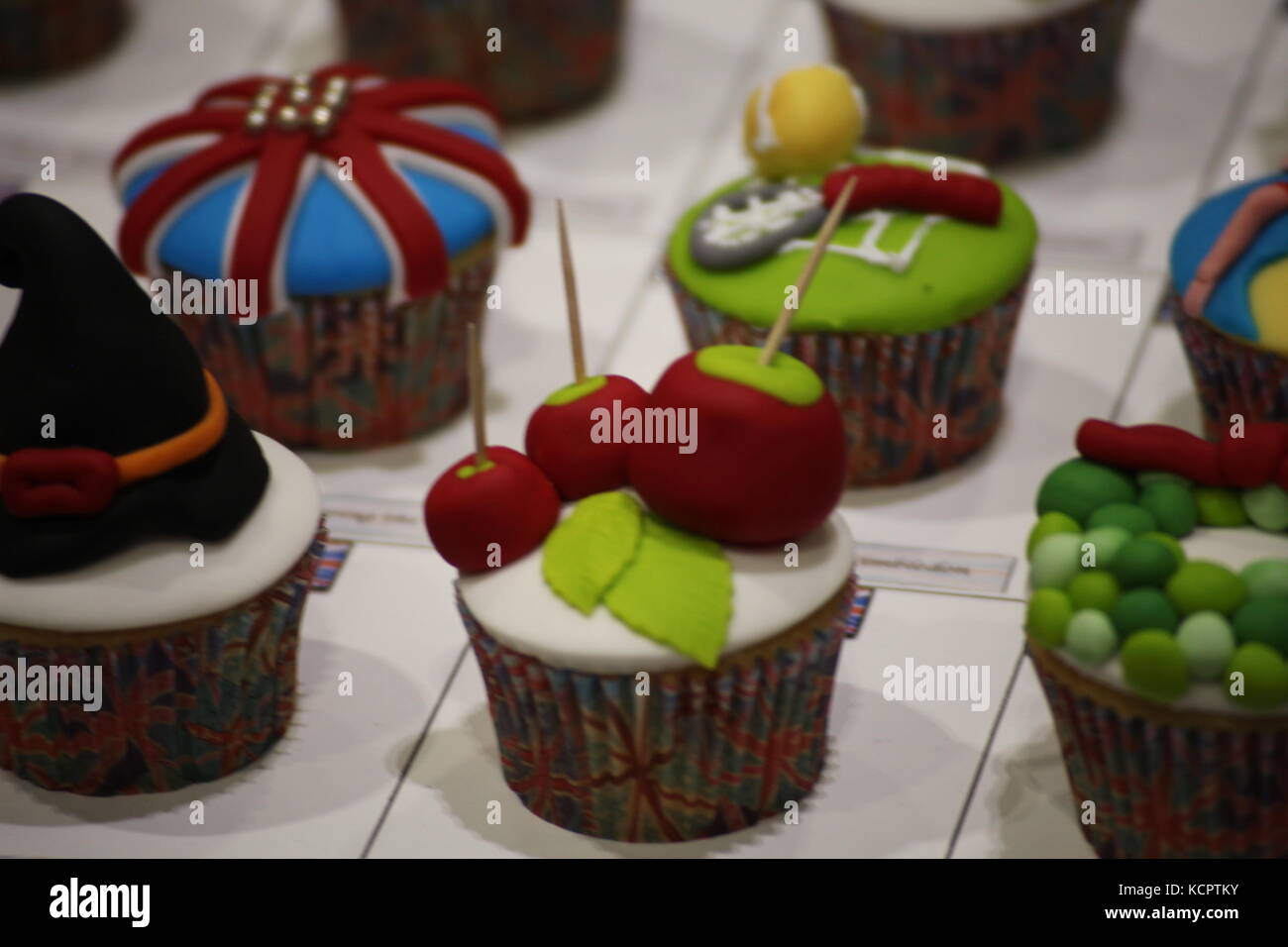 London, UK. 6th Oct, 2017. Cake Bake Show opens its doors in ExCel