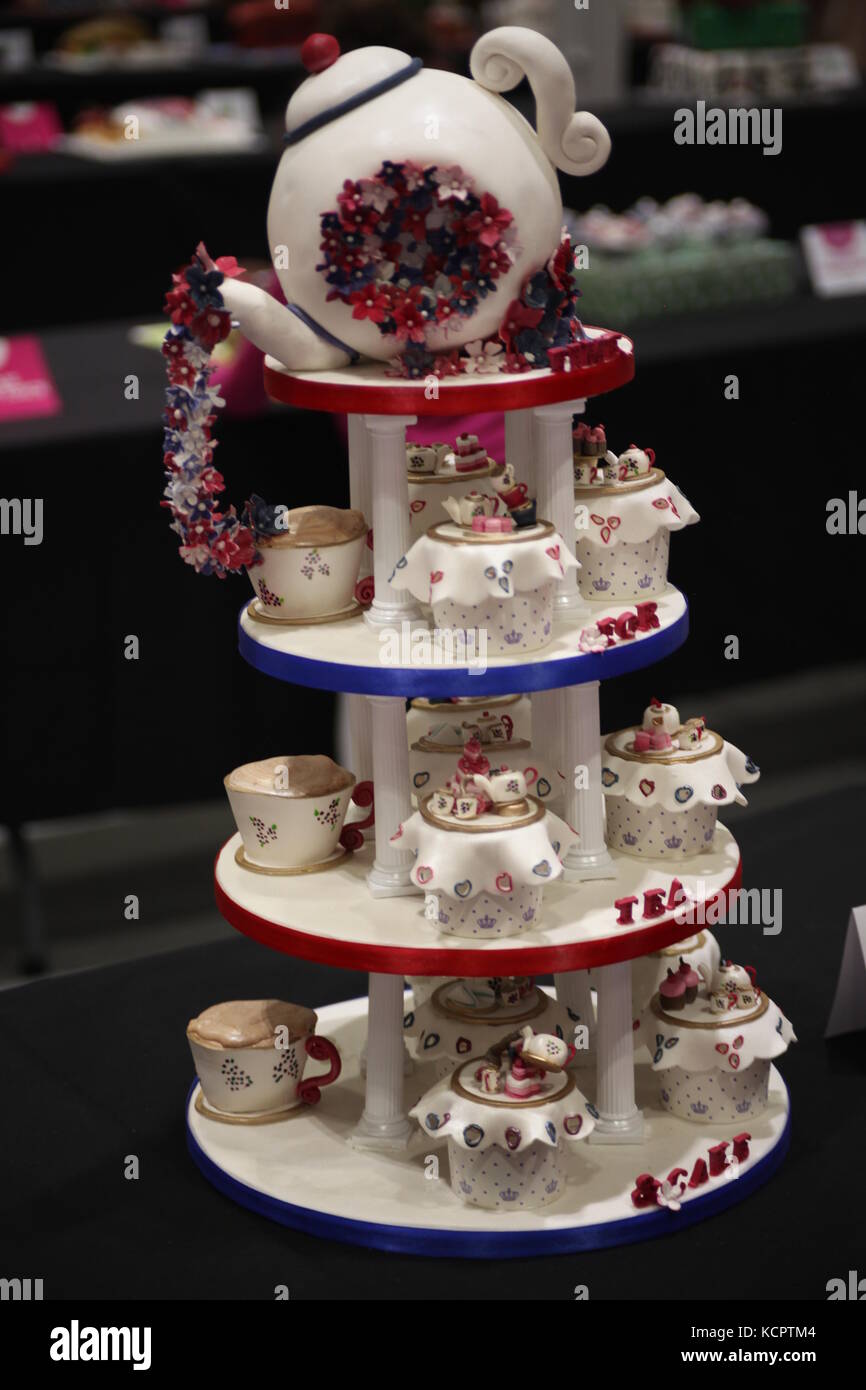 London, UK. 6th Oct, 2017. Cake Bake Show opens its doors in ExCel