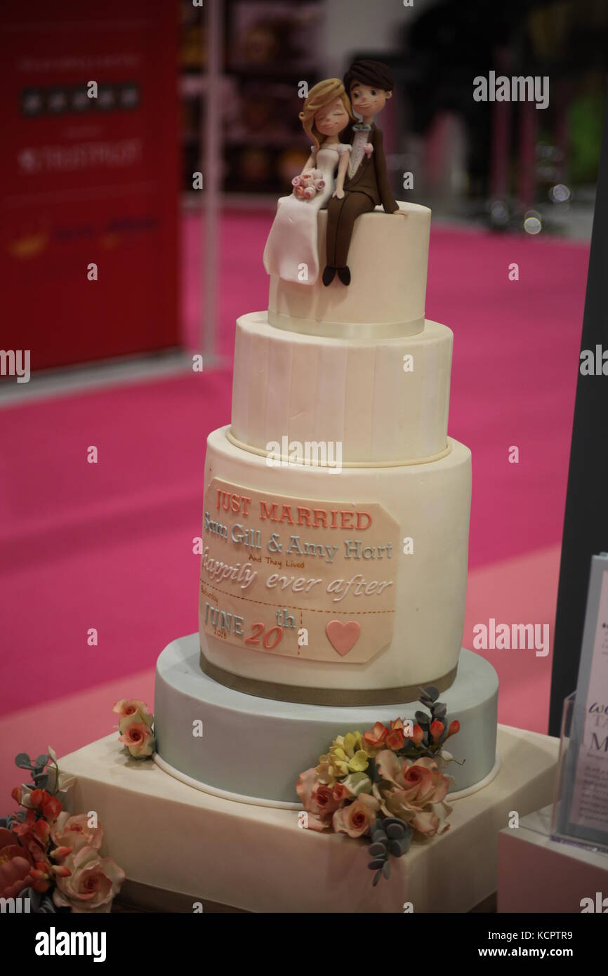 London, UK. 6th Oct, 2017. Cake Bake Show opens its doors in ExCel