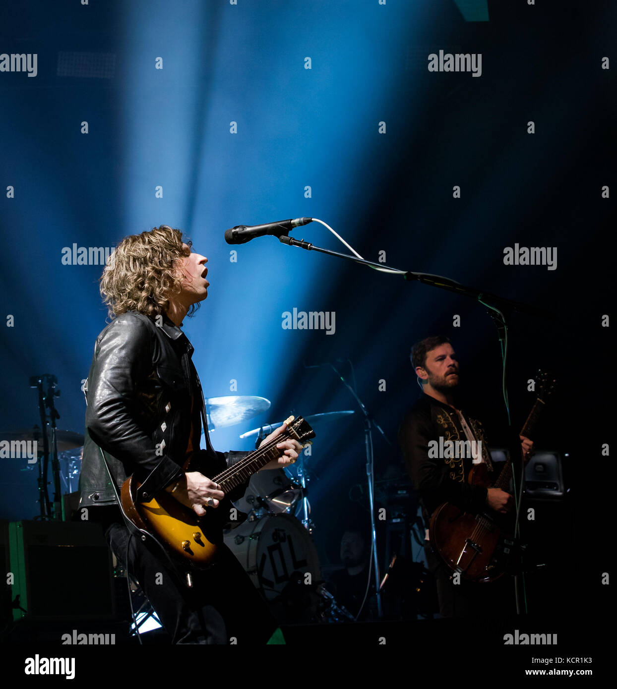 Las Vegas, NV, USA. 6th Oct, 2017. ***HOUSE COVERAGE*** Kings Of Leon perform and donate net-proceeds to help victims of the Las Vegas Tradgedy at The Joint at Hard Rock Hotel & Casino on October 6, 2017. Credit: Erik Kabik Photography/Media Punch/Alamy Live News Stock Photo