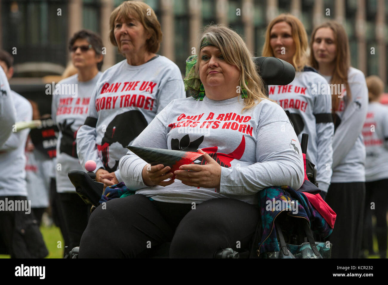 Parliament Square, London UK. 7th Oct, 2017. London GMFER Silent Protest: 7 October, 2017. Members of Action for Elephants UK stage a silent protest in Parliament Square to highlight the dwindling numbers of wild Elephants and Rhinos due to ivory poaching and the loss of habitat. Credit: Steve Parkins/Alamy Live News Stock Photo