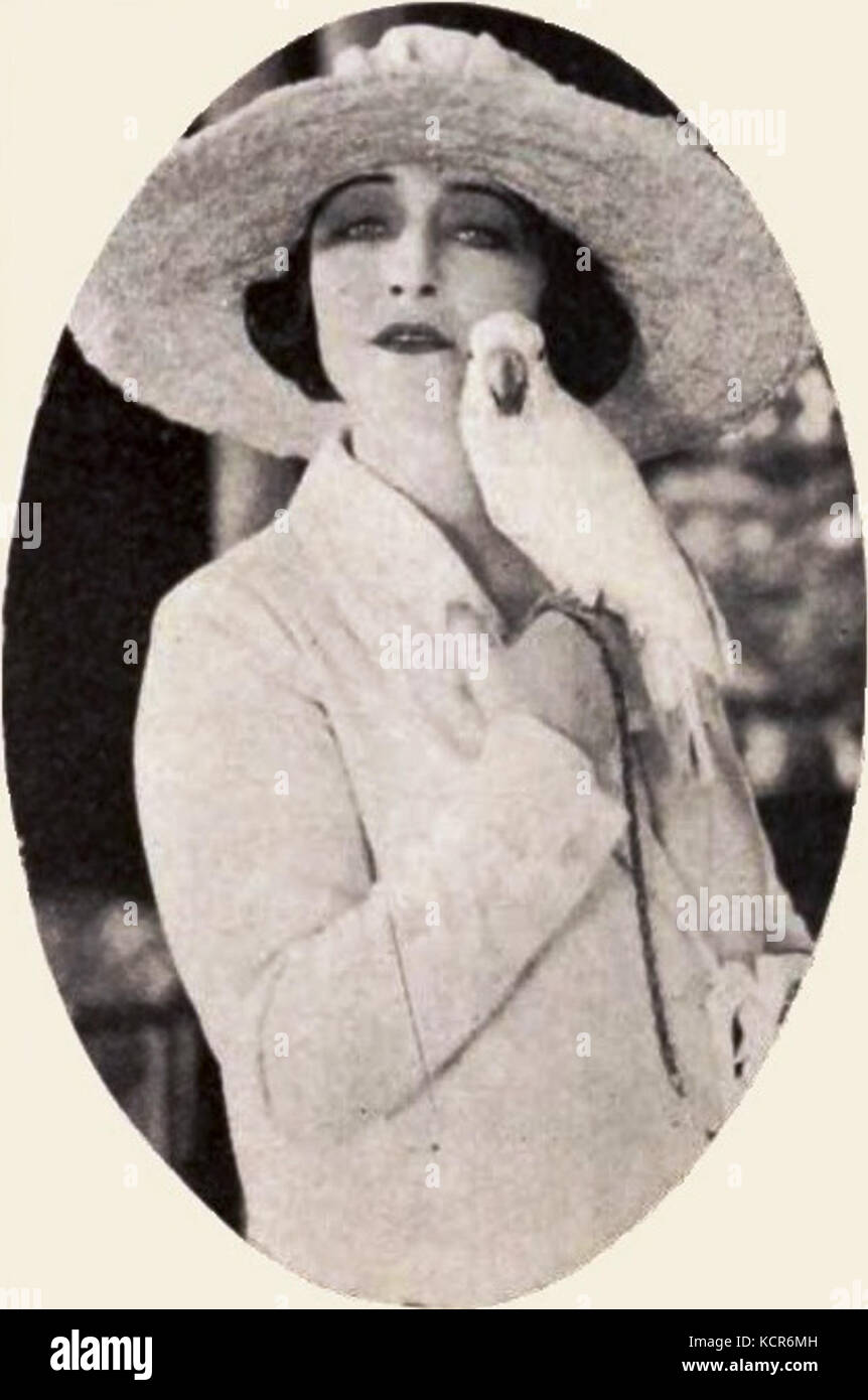 A Slave of Vanity (1920) 6 Stock Photo Alamy