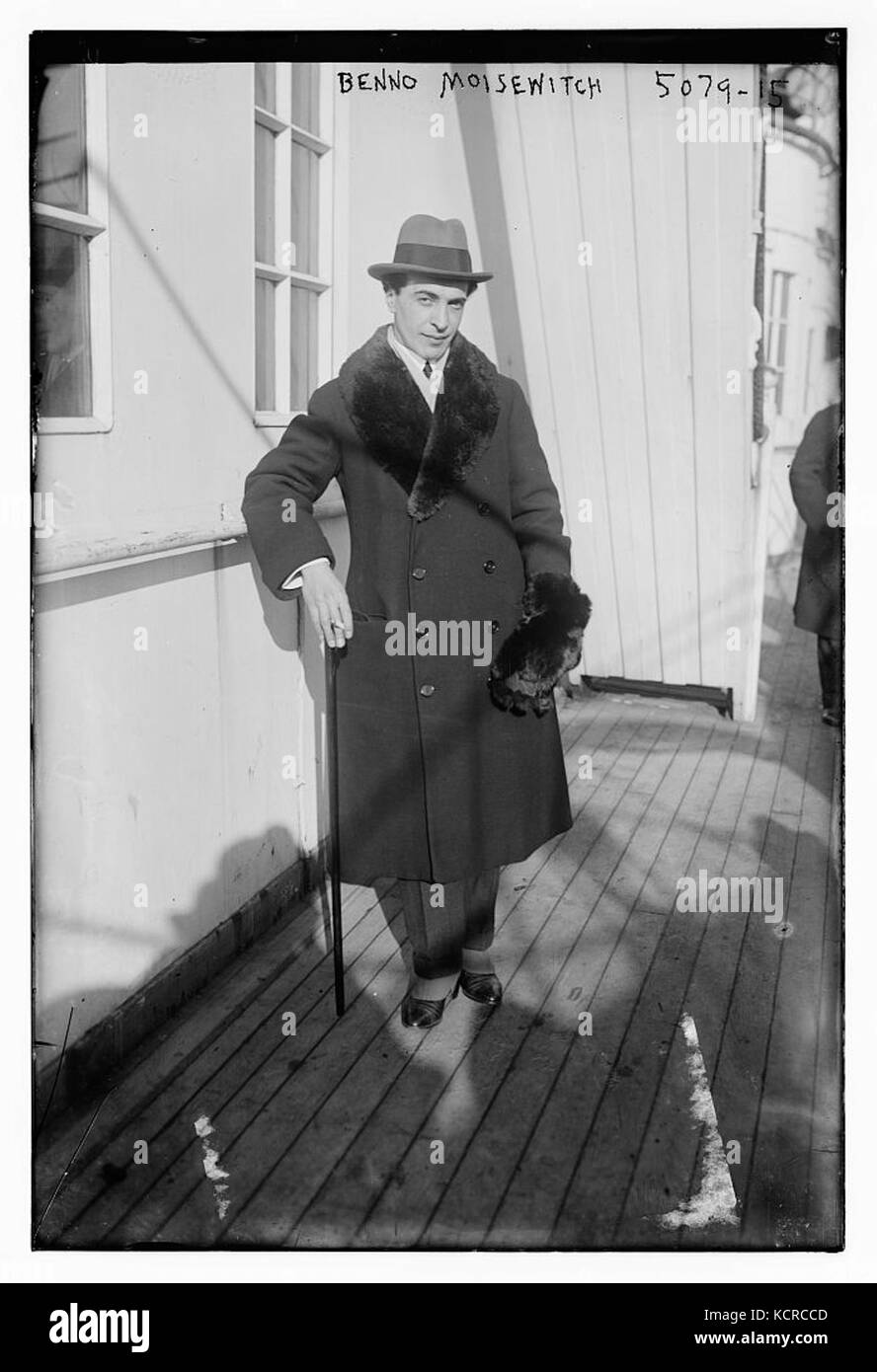 Benno Moiseiwitsch in 1920 Stock Photo Alamy