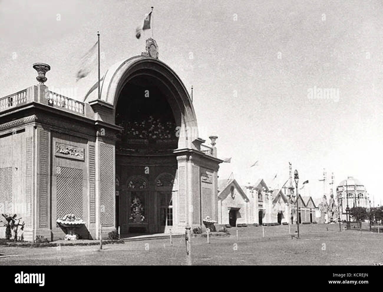 Expo centenario pabellon francia Stock Photo Alamy