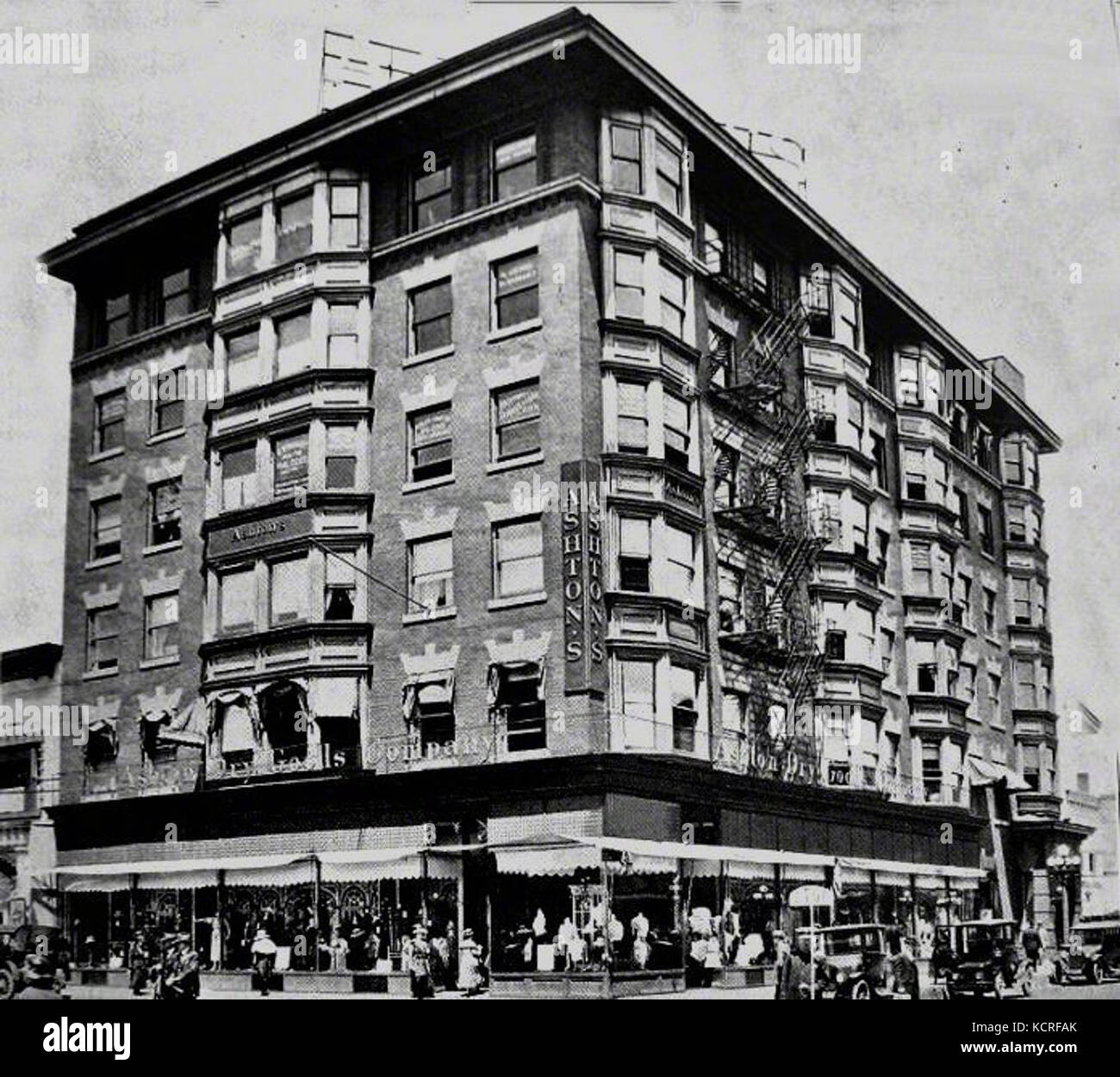 Ashton's Dry Goods A major department store in Rockford during the