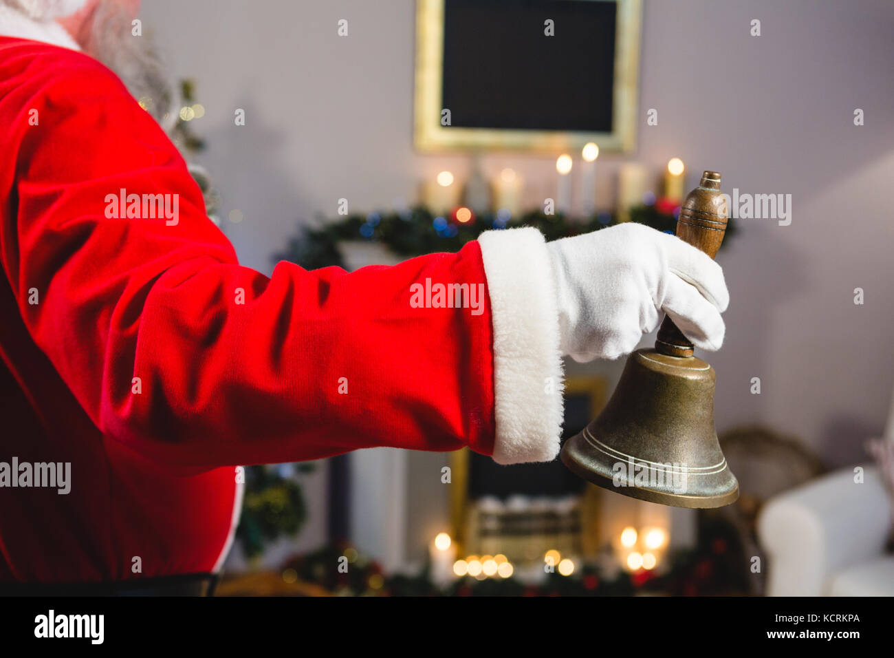 Bell Ringing Christmas High Resolution Stock Photography and Images Alamy Bell Ringing Christmas
