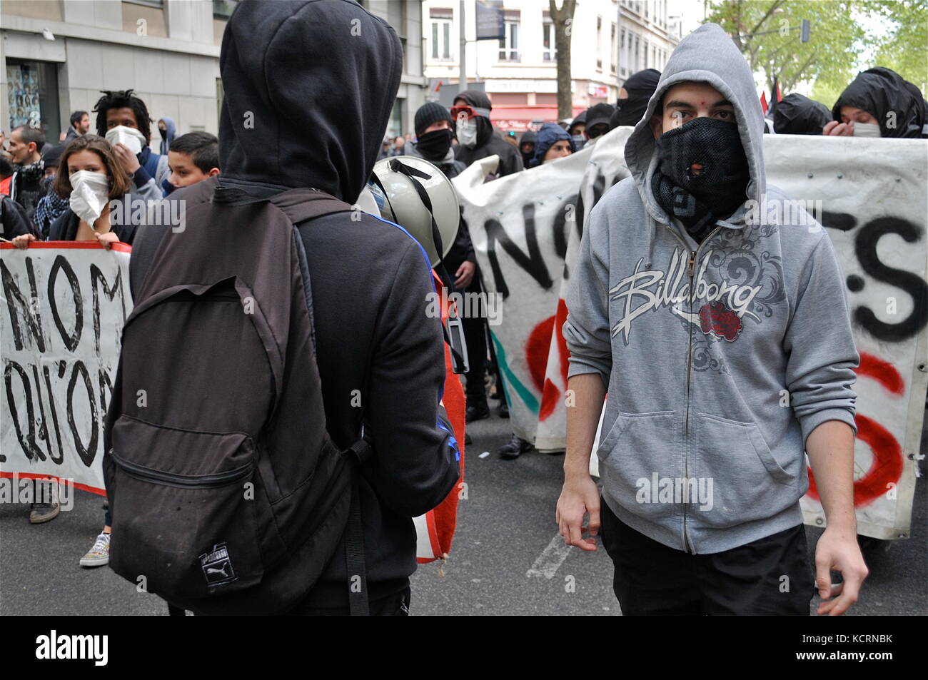 France riots hi-res stock photography and images - Alamy