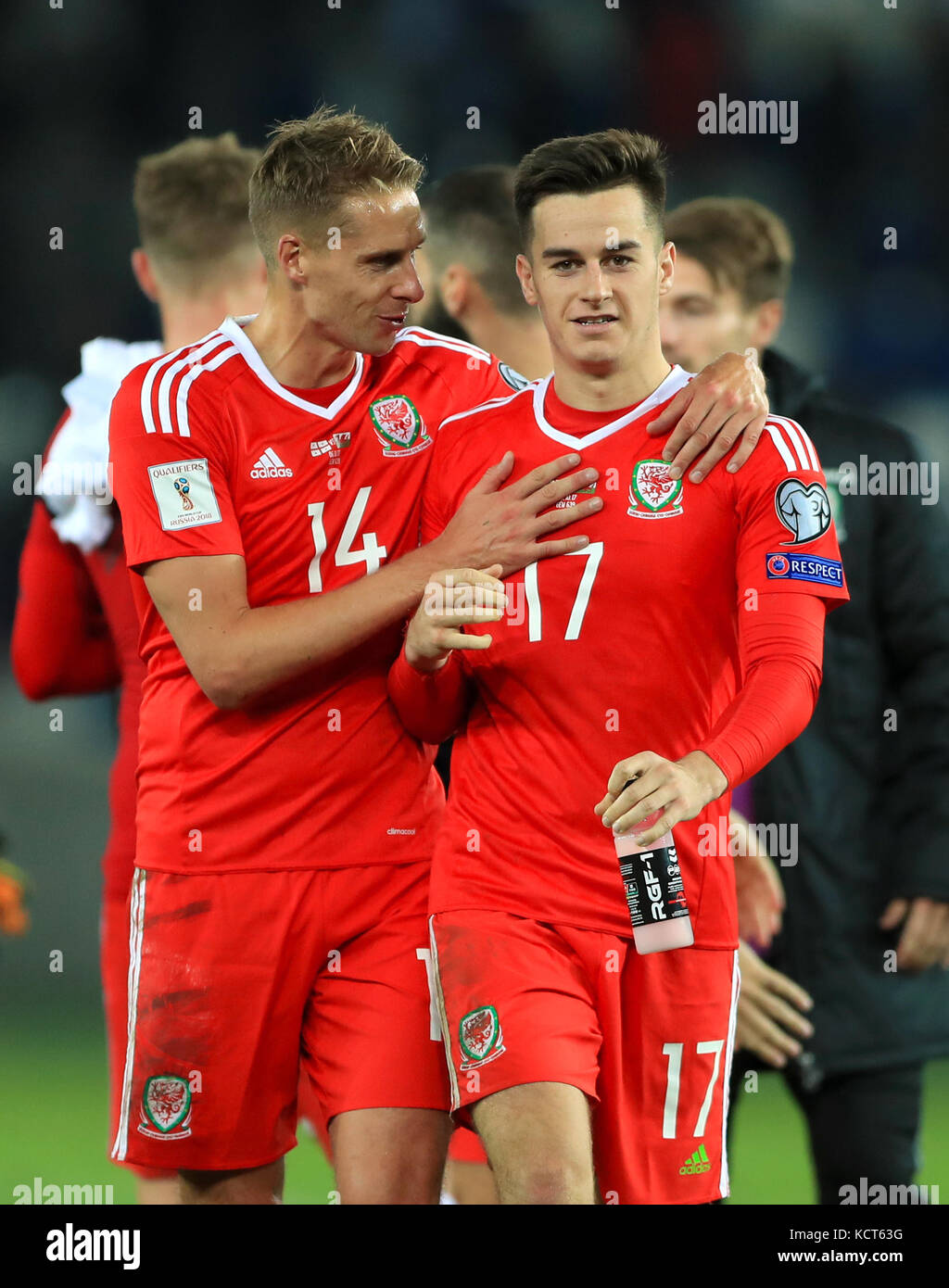 Wales' Dave Edwards and Tom Lawrence celebrate after the final whistle of the 2018 FIFA World Cup Qualifying, Group D match at the Boris Paichadze Dinamo Arena, Tbilisi. Stock Photo