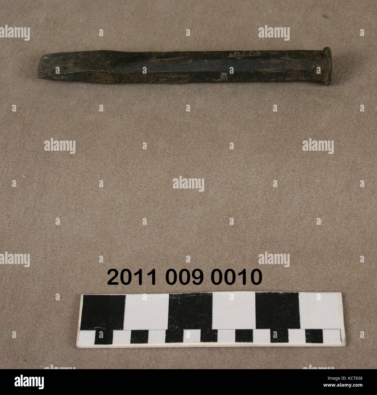 Flat Masonry Chisel Stock Photo Alamy