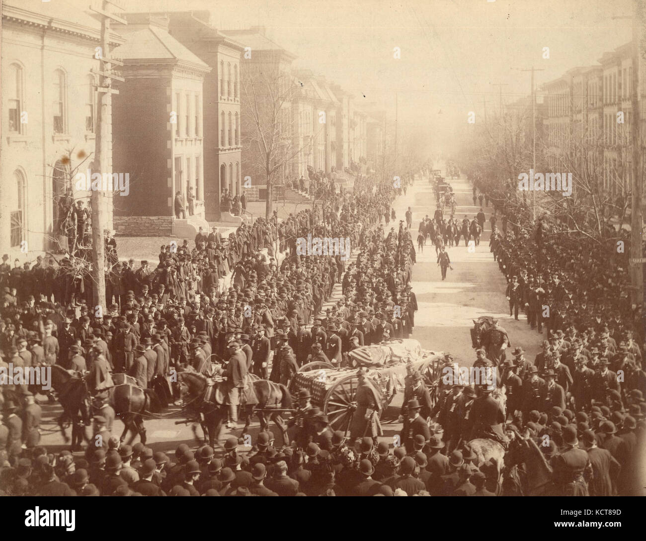 Funeral procession of General William T. Sherman, turning from Pine Street onto Grand Avenue, St. Louis, Missouri. 21 February 1891 Stock Photo