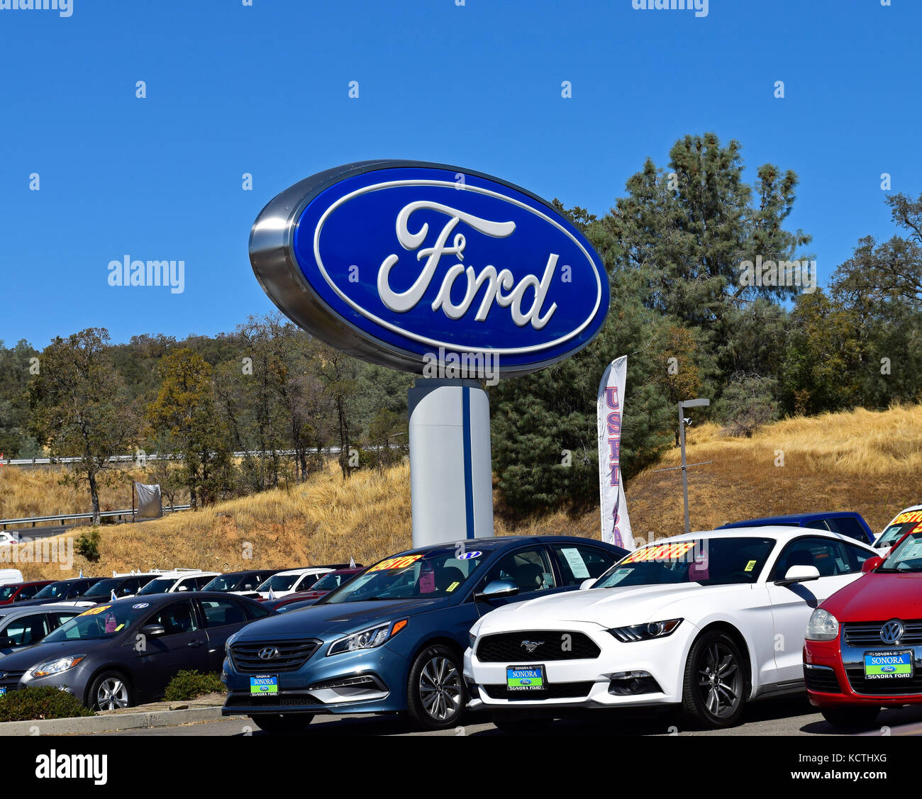 Ford car dealership usa hires stock photography and images Alamy