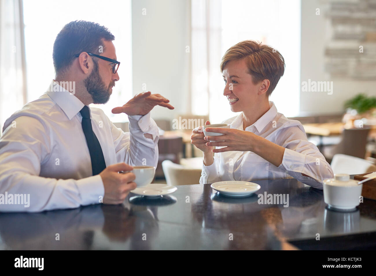 Чай. Фруктовый и травяной чай. Фотографии на тему беседы с психологом за чашечкой кофе. Обсуждаем чай. Интересная подача чая.
