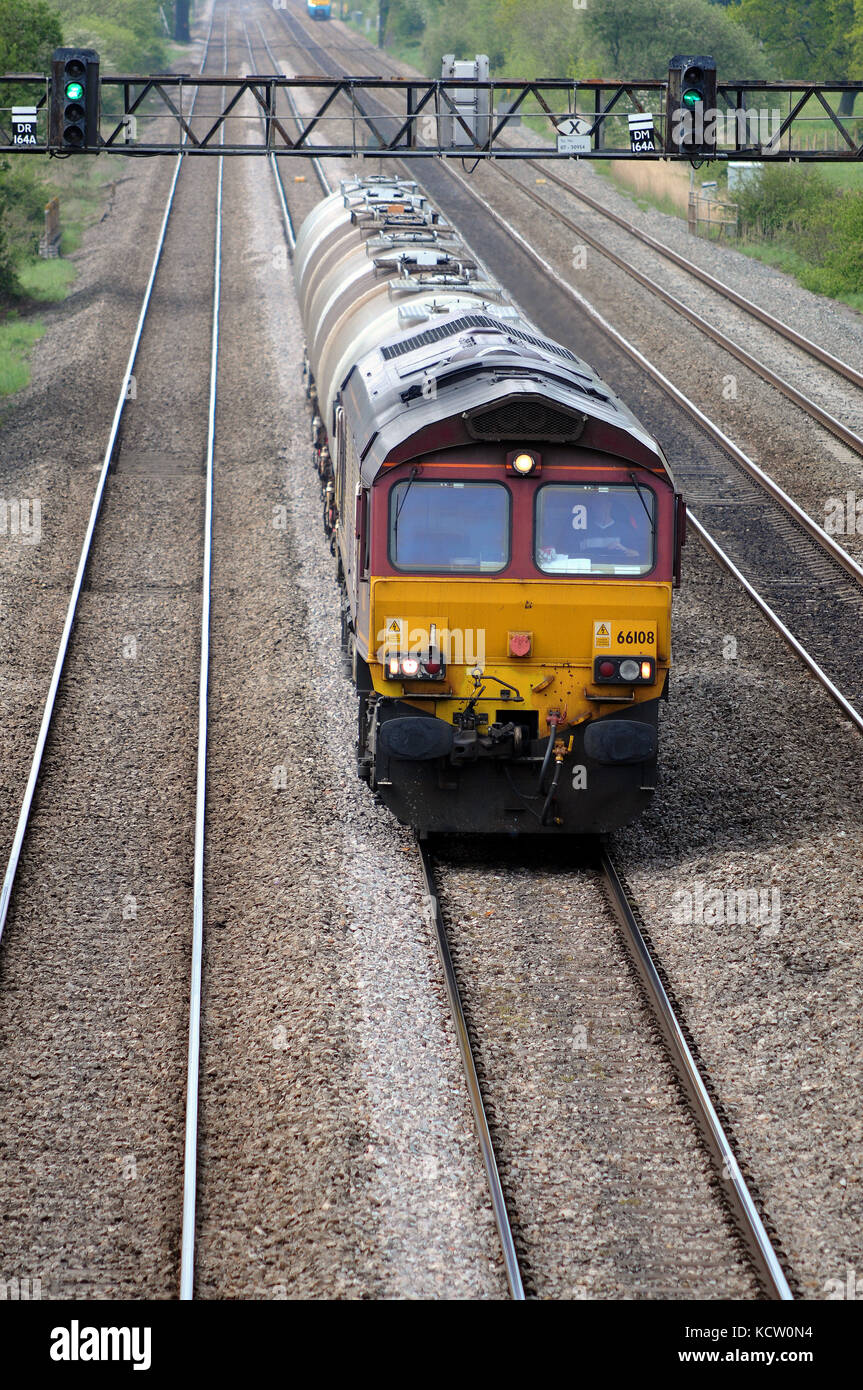 Empty oil tanks hires stock photography and images Alamy