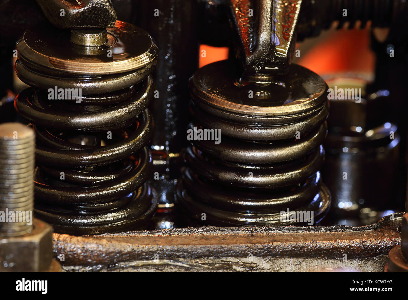 Car engine valve hires stock photography and images Alamy