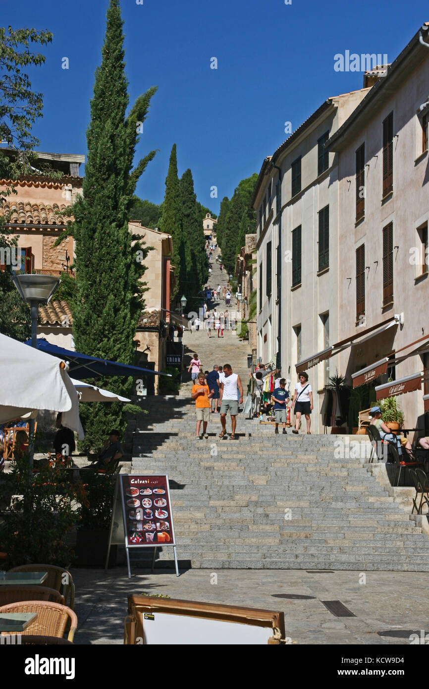 100 steps hi-res stock photography and images - Alamy