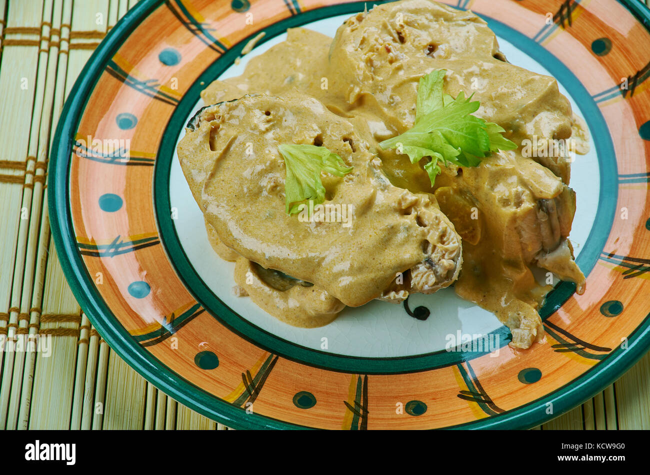 Salmon with creamy mustard sauce, close up Stock Photo - Alamy
